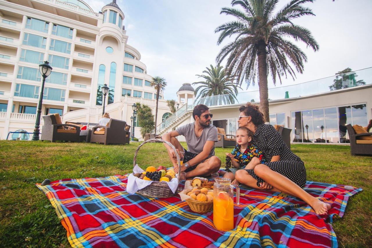 Castello Mare All Inclusive Resort Batumi Eksteriør billede